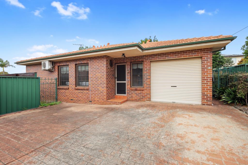 4A HAMPTON ST, HURSTVILLE GROVE, NSW 2220