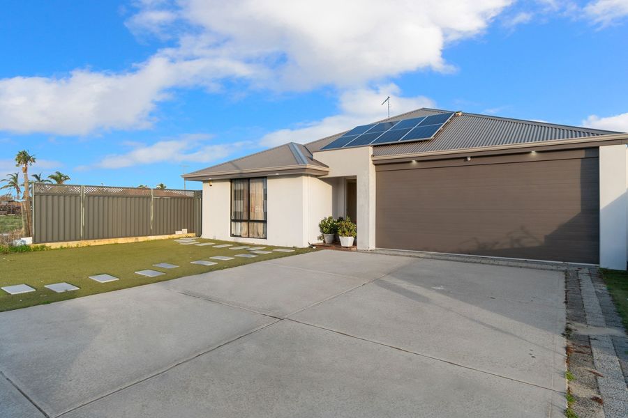 18 RAVANELLO TCE, LANDSDALE, WA 6065