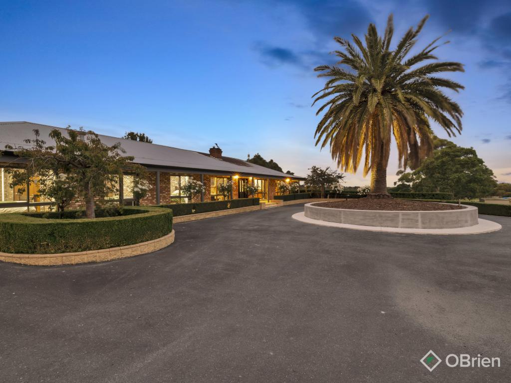 565 North Rd, Cranbourne South, VIC 3977