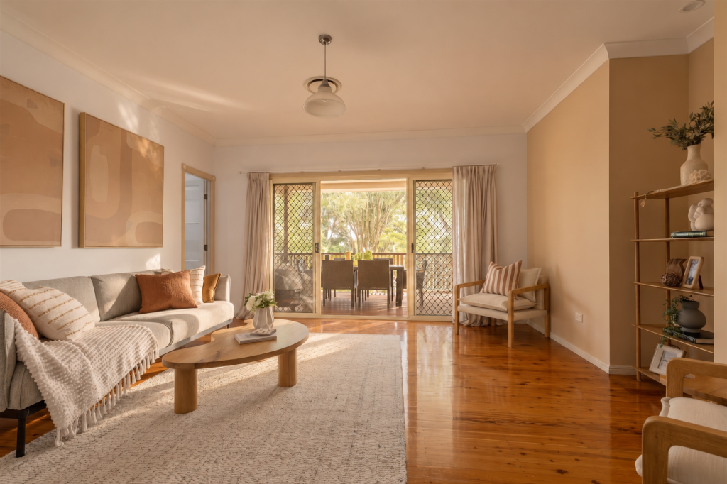 18 Cranwood Ct, Ferny Hills, QLD 4055