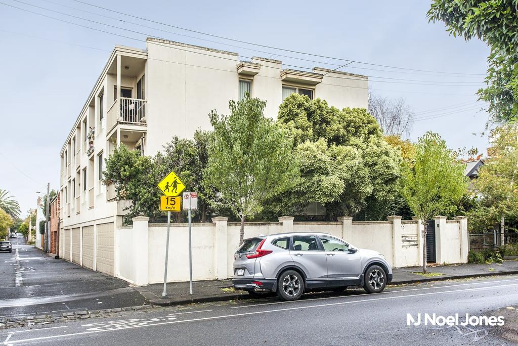 3/23 HOLTOM ST W, PRINCES HILL, VIC 3054