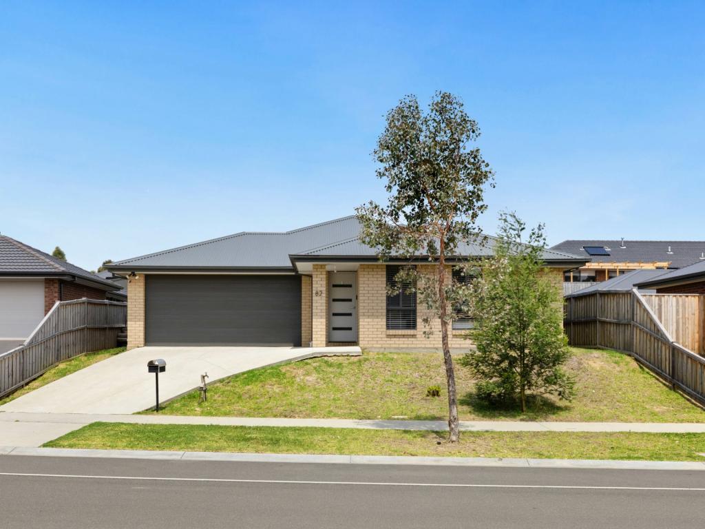 82 Laurina Way, Lucknow, VIC 3875
