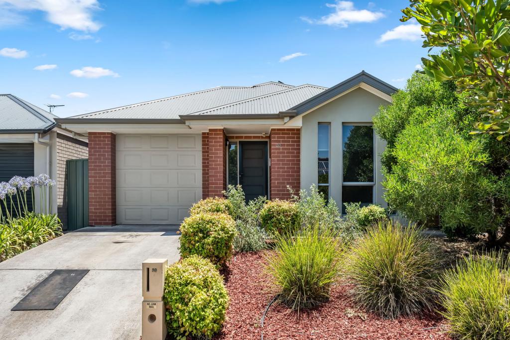 33 Seaway Rd, Hallett Cove, SA 5158