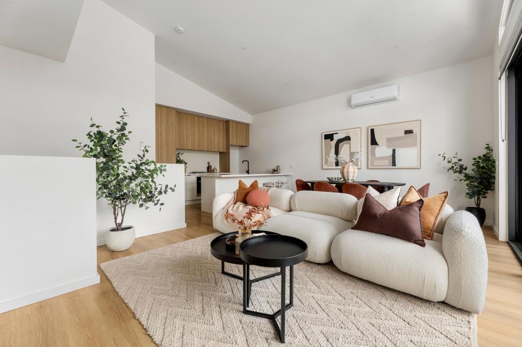 2/7 Chaleyer St, Reservoir, VIC 3073