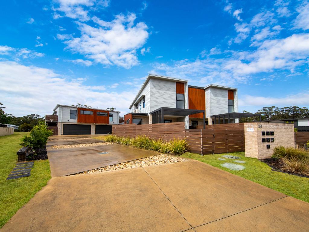 3/24 HEDLEY WAY, BROULEE, NSW 2537