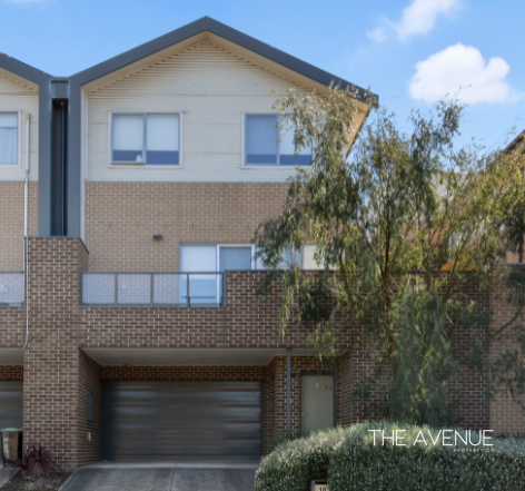18 VALLEY PARK BVD, WESTMEADOWS, VIC 3049