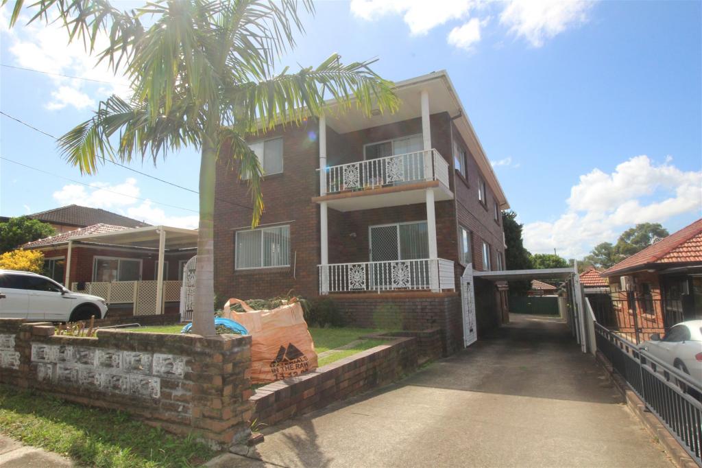 1/30 Cooeeyana Pde, Mount Lewis, NSW 2190