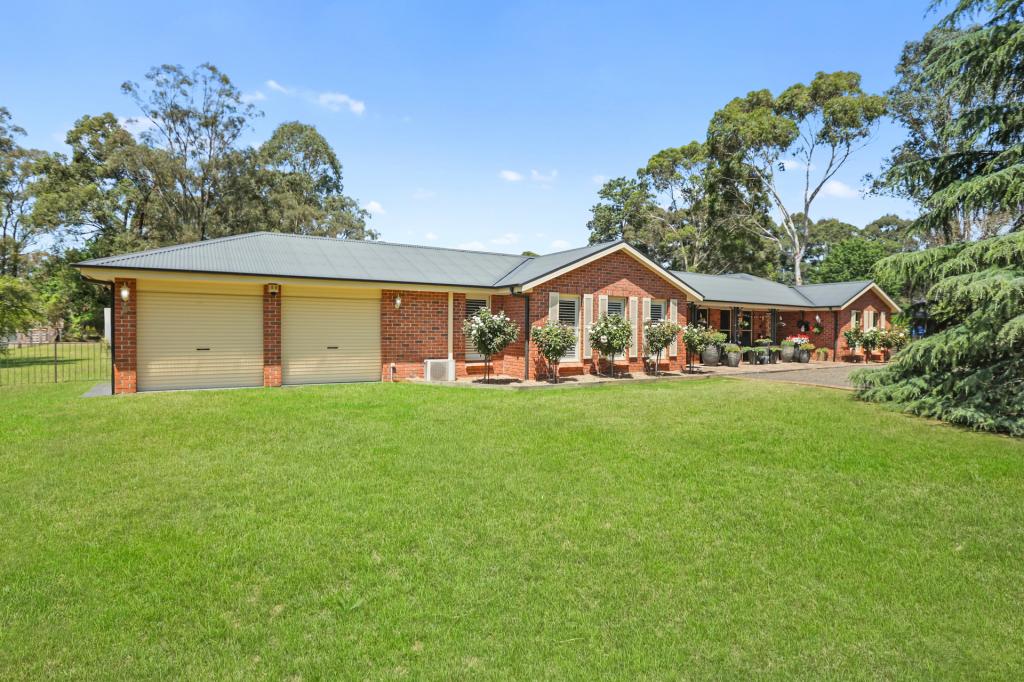 37 ARCHER LANE, WINDSOR DOWNS, NSW 2756