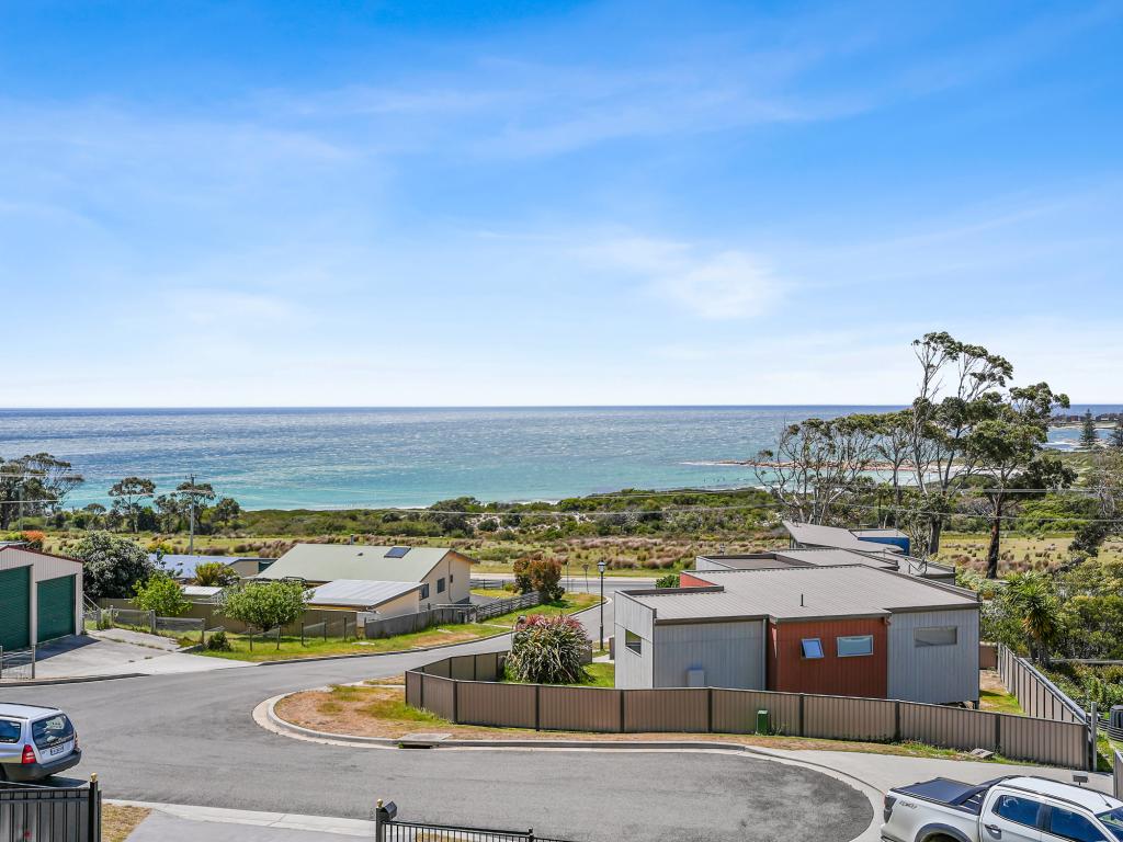 11 Diamond Waters Rise, Bicheno, TAS 7215