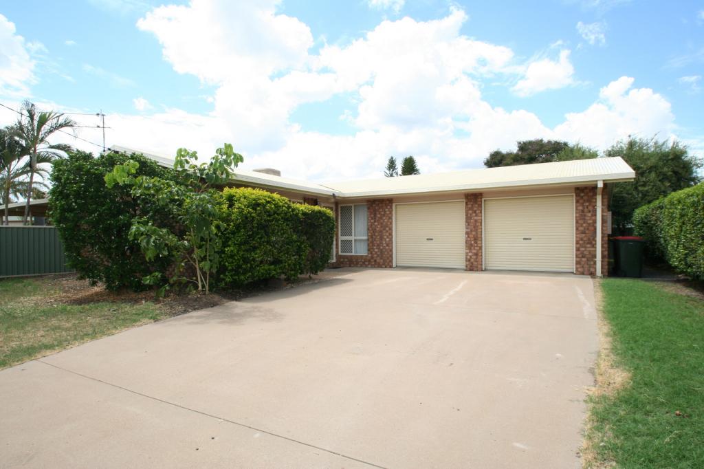 1 Grant Pl, Emerald, QLD 4720