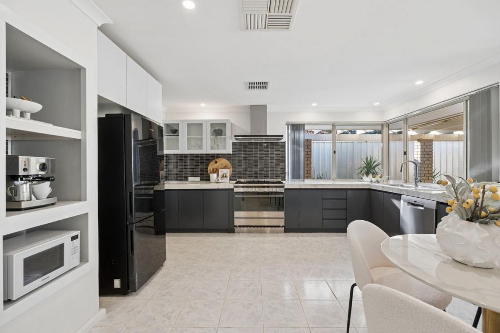18 Pondana Mews, Ballajura, WA 6066
