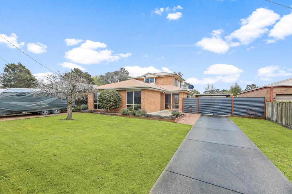 65 Young St, Darnum, VIC 3822