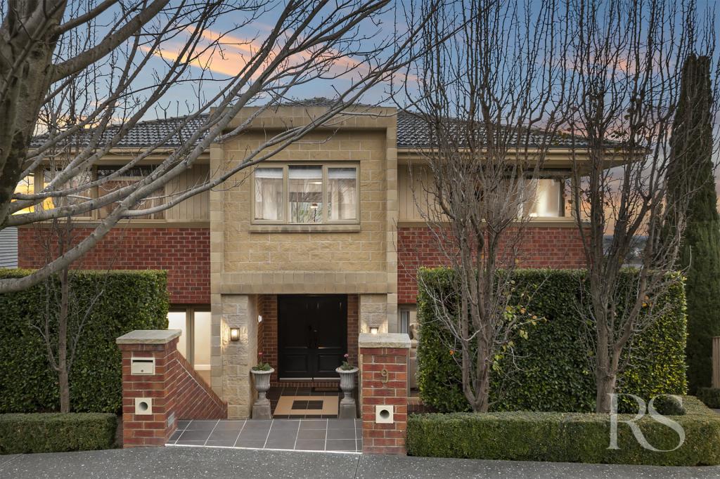 9 Royal Cres, Beaconsfield, VIC 3807