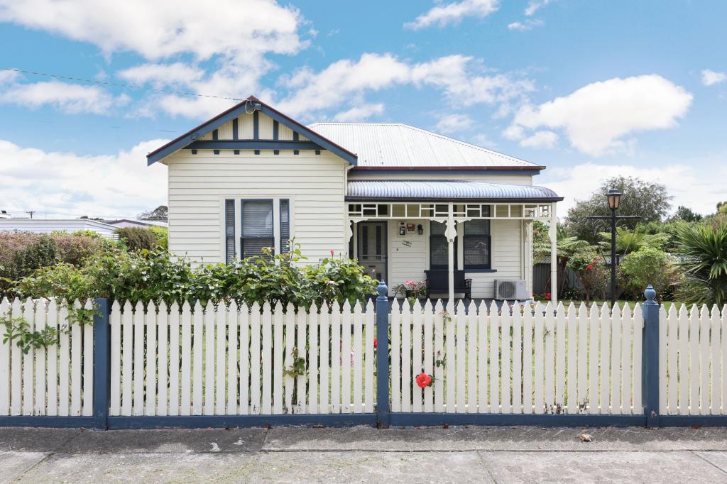 18 HOPETOUN ST, CAMPERDOWN, VIC 3260