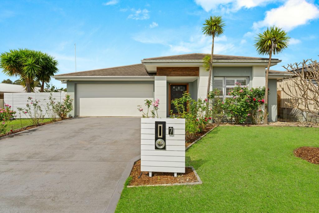 7 Nutans Crst, South Nowra, NSW 2541