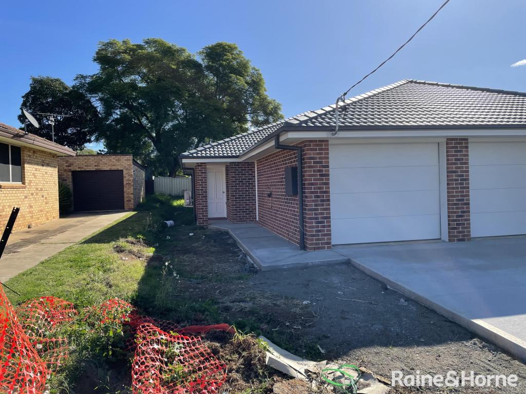6b Edinburgh St, West Tamworth, NSW 2340