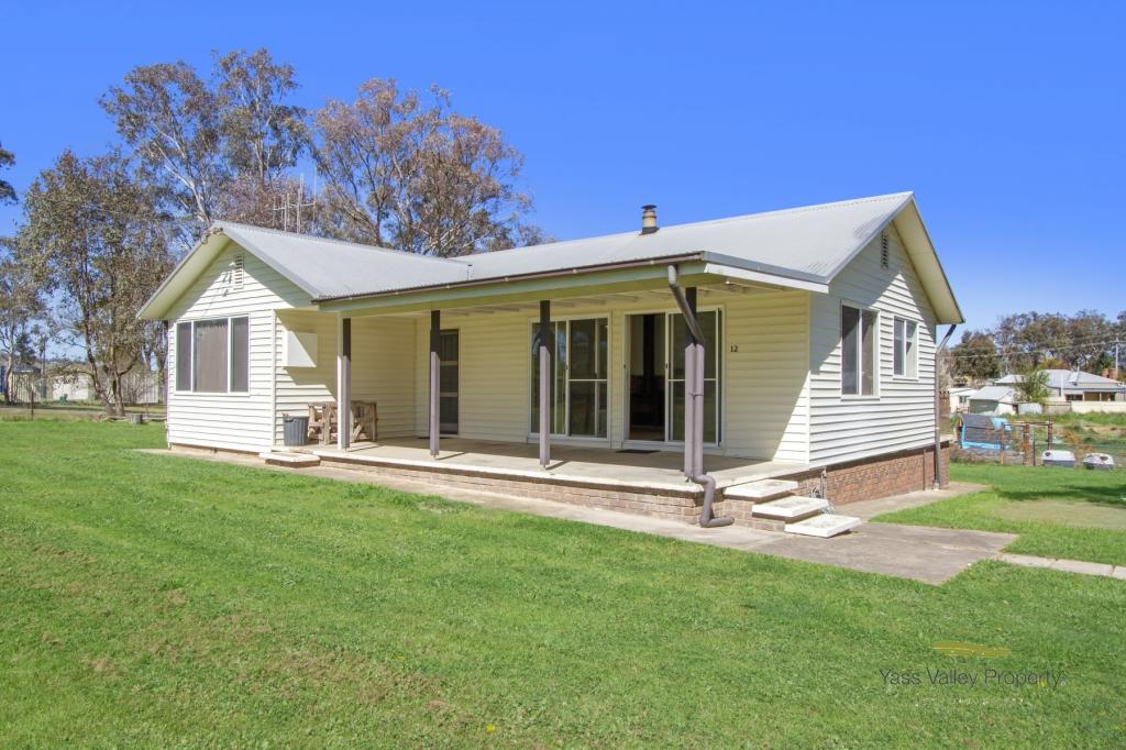 12 Airy St, Bowning, NSW 2582