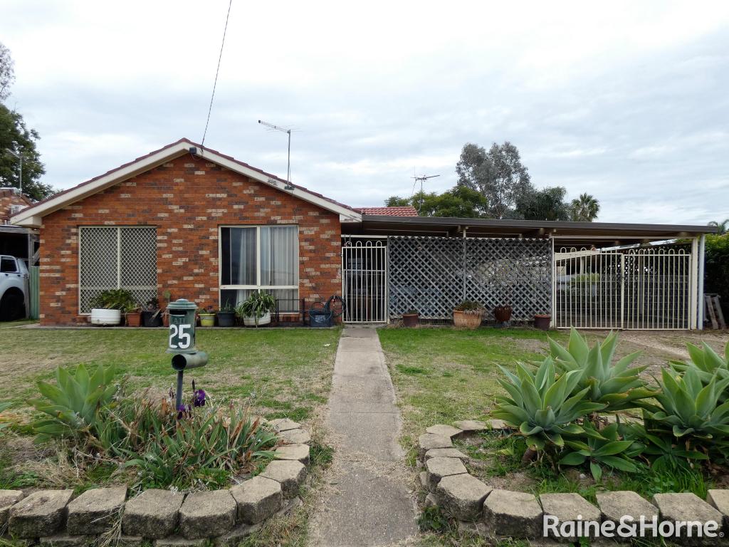 25 Blueberry Rd, Moree, NSW 2400