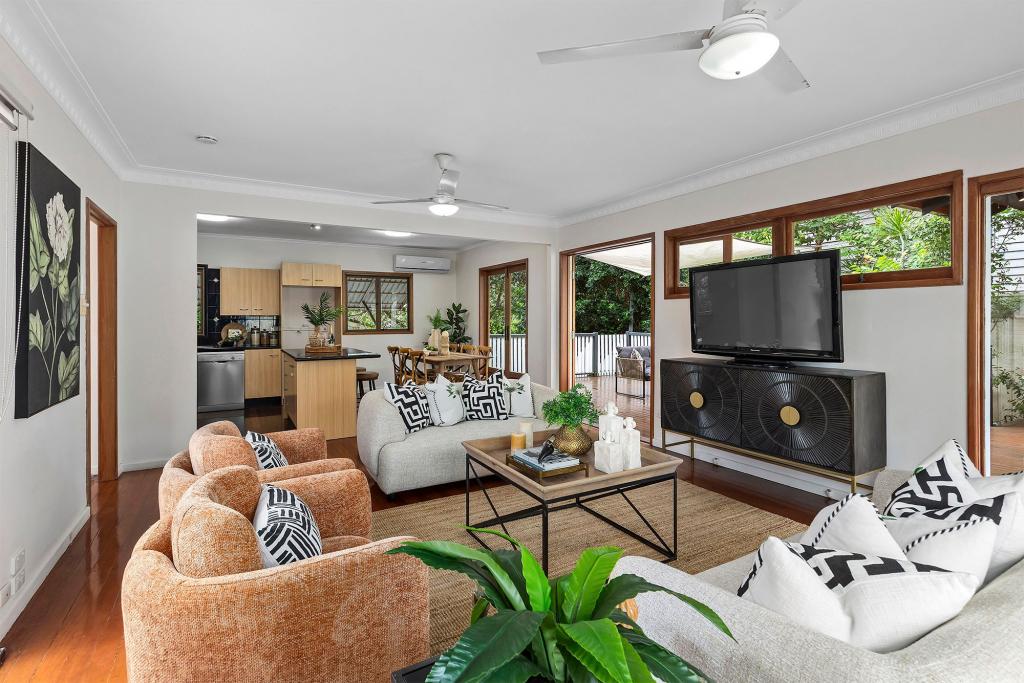 35 Gatwick St, Stafford Heights, QLD 4053