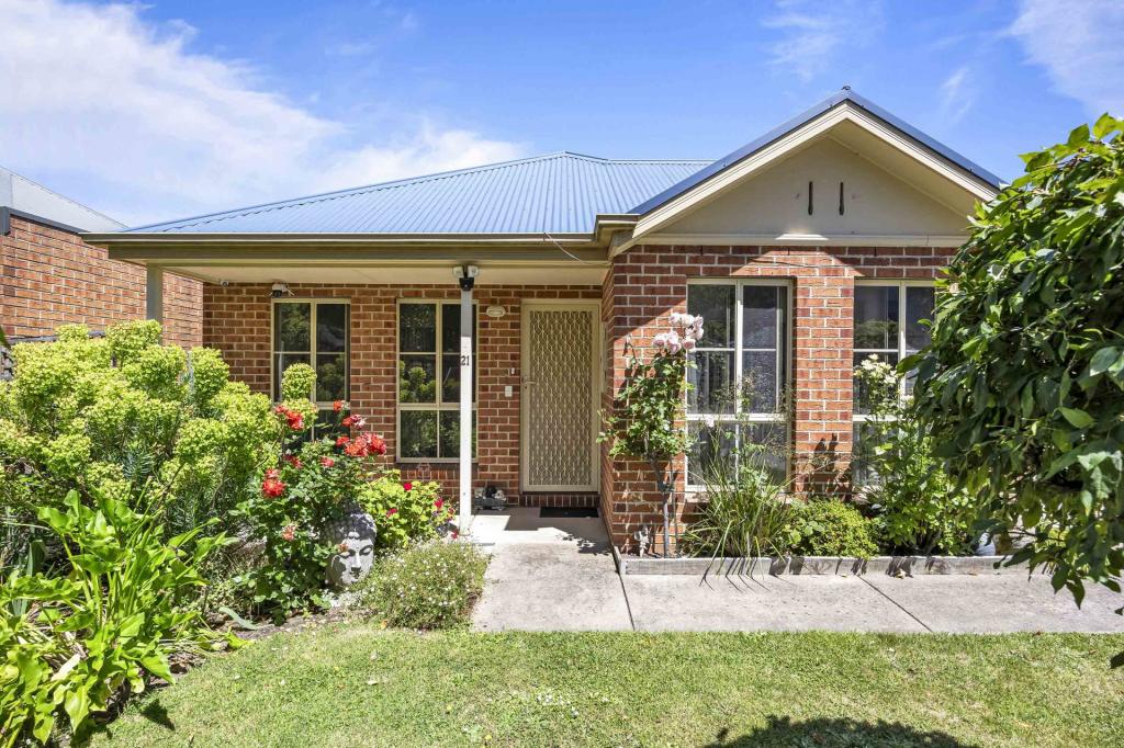 21 Parbury Ave, Lake Gardens, VIC 3355