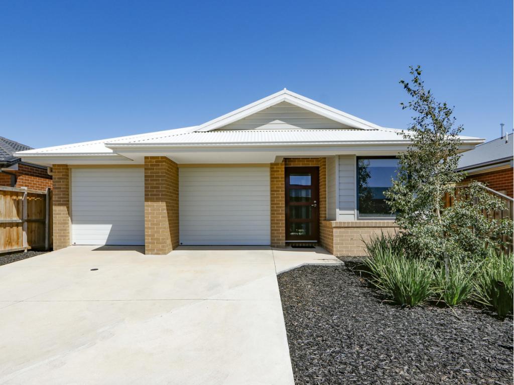 35b Surkitt Bvd, Sale, VIC 3850