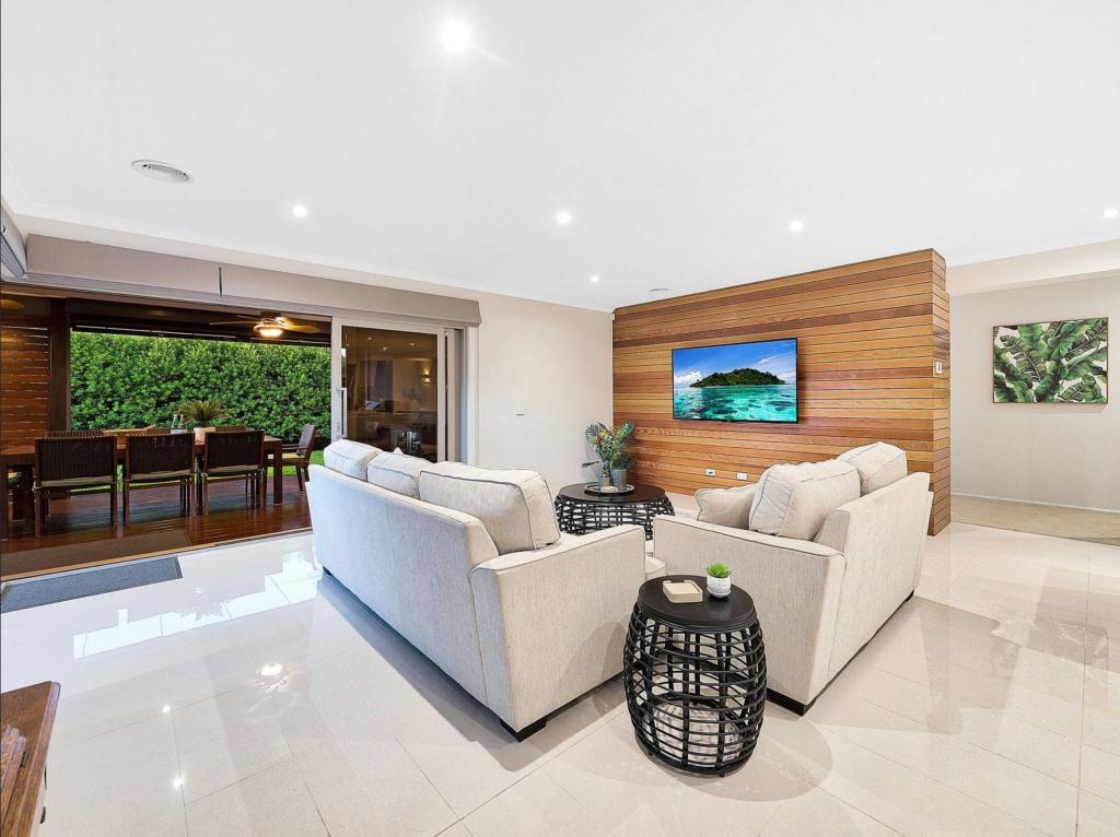 29 Deoro Pde, Clyde North, VIC 3978