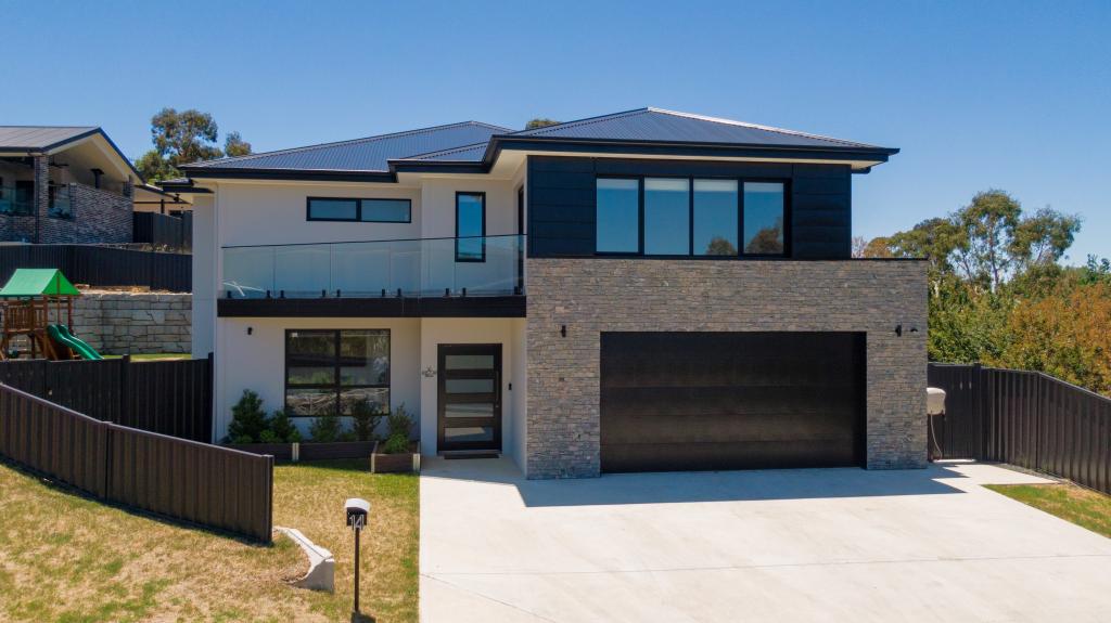 14 Alkoomi Pl, Cooma, NSW 2630