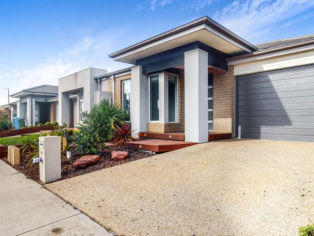 152 Lineham Dr, Cranbourne East, VIC 3977