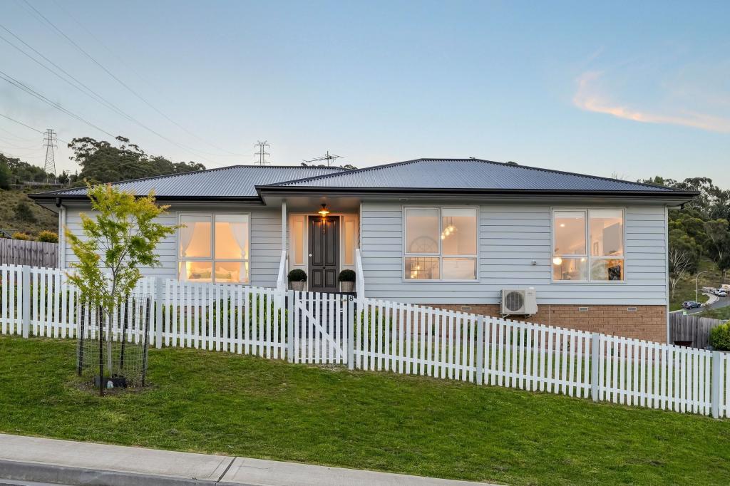 8 CHAUCER RD, LENAH VALLEY, TAS 7008