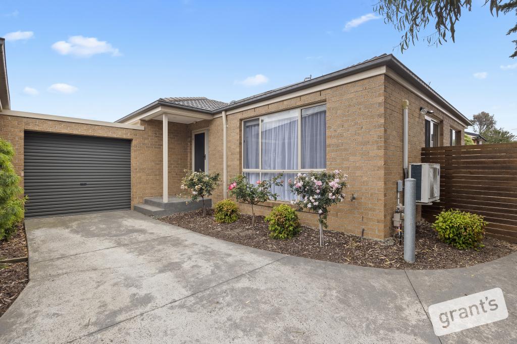 2/16 Chirnside Rd, Berwick, VIC 3806