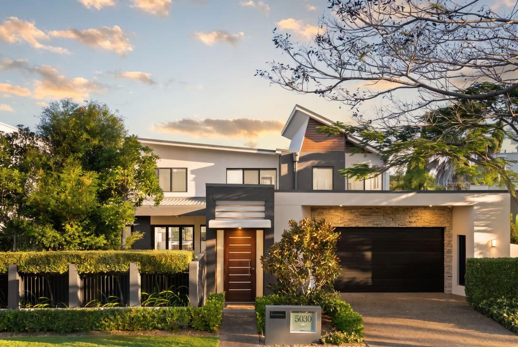 5030 Emerald Island Dr, Carrara, QLD 4211