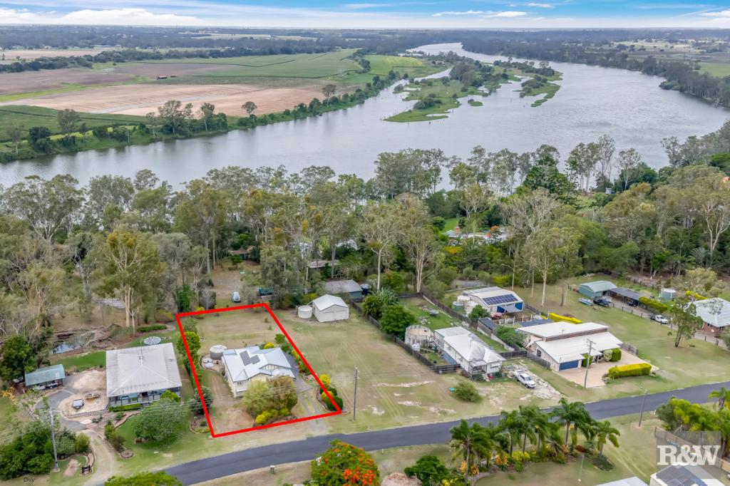 93 WOODS RD, SHARON, QLD 4670