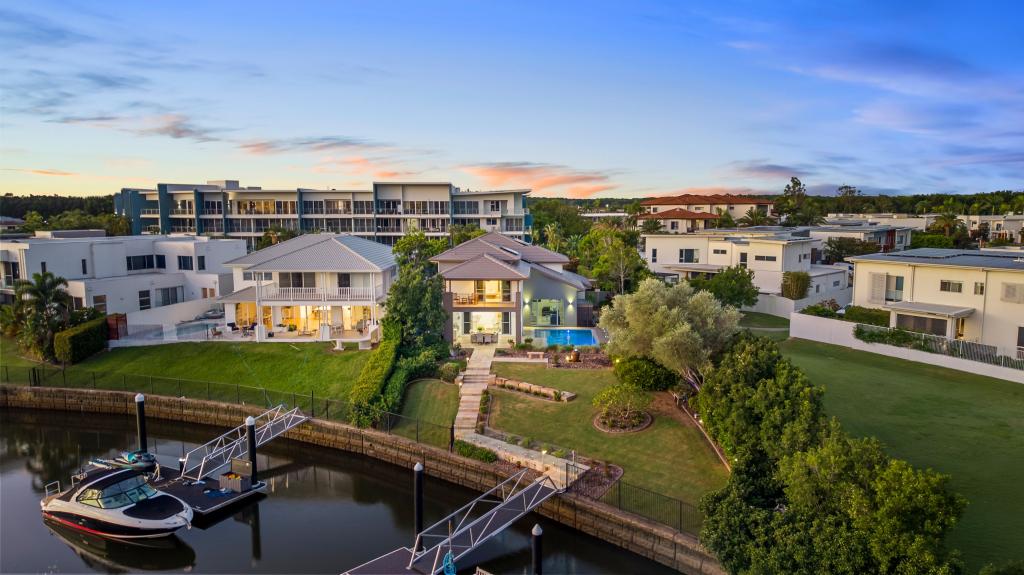 7426 ELLENSBROOK DR, HOPE ISLAND, QLD 4212