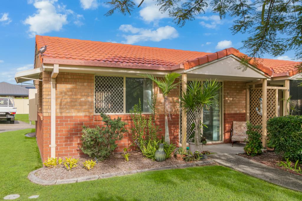 8/74 GREENWAY DR, BANORA POINT, NSW 2486