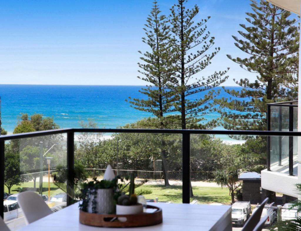 402/6 SECOND AVE, BURLEIGH HEADS, QLD 4220