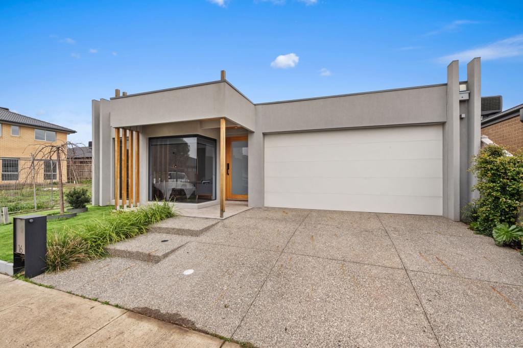 16 Martinshaw Rd, Mickleham, VIC 3064