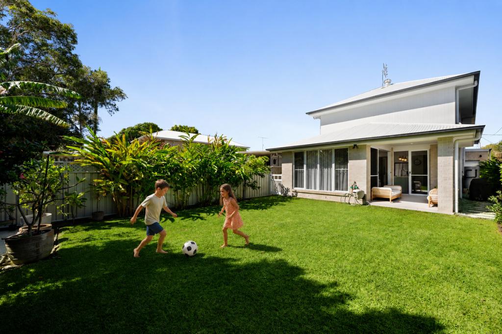 91 Nothling St, Moffat Beach, QLD 4551