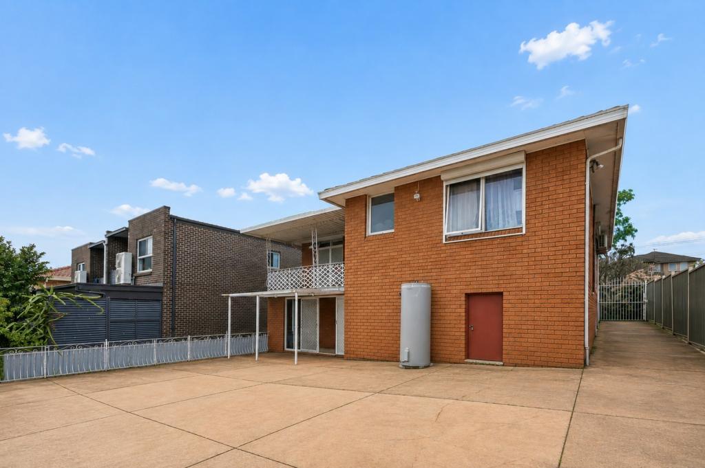 127 JOHNSTON RD, BASS HILL, NSW 2197