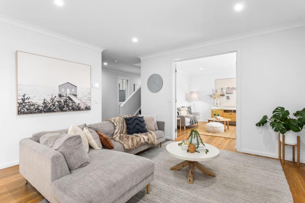 7 Newcombe Ave, West Lakes Shore, SA 5020
