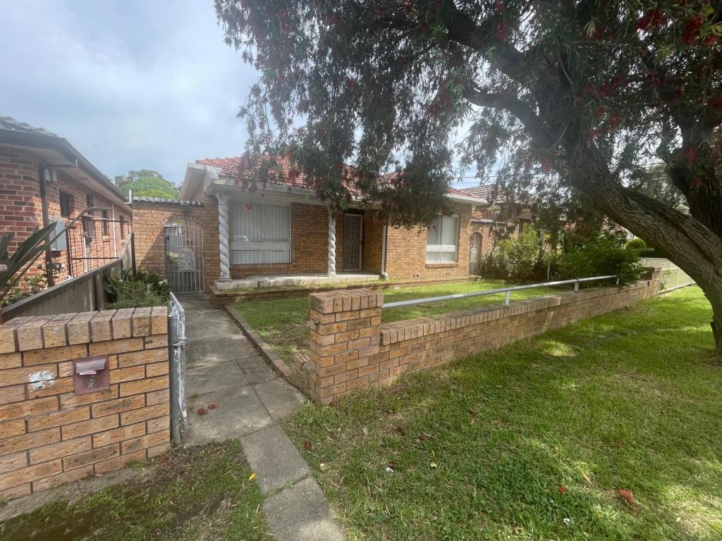 9 Hardy Ave, Riverwood, NSW 2210