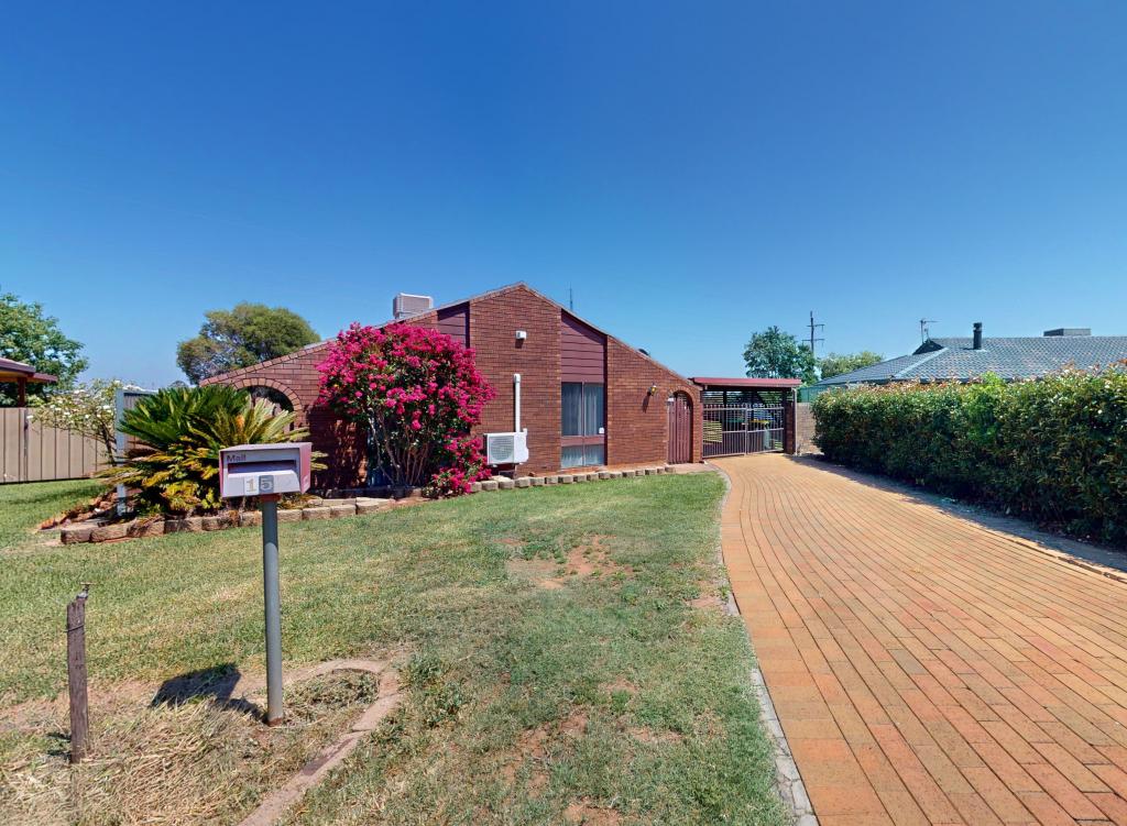 15 Flinders Cl, Dubbo, NSW 2830