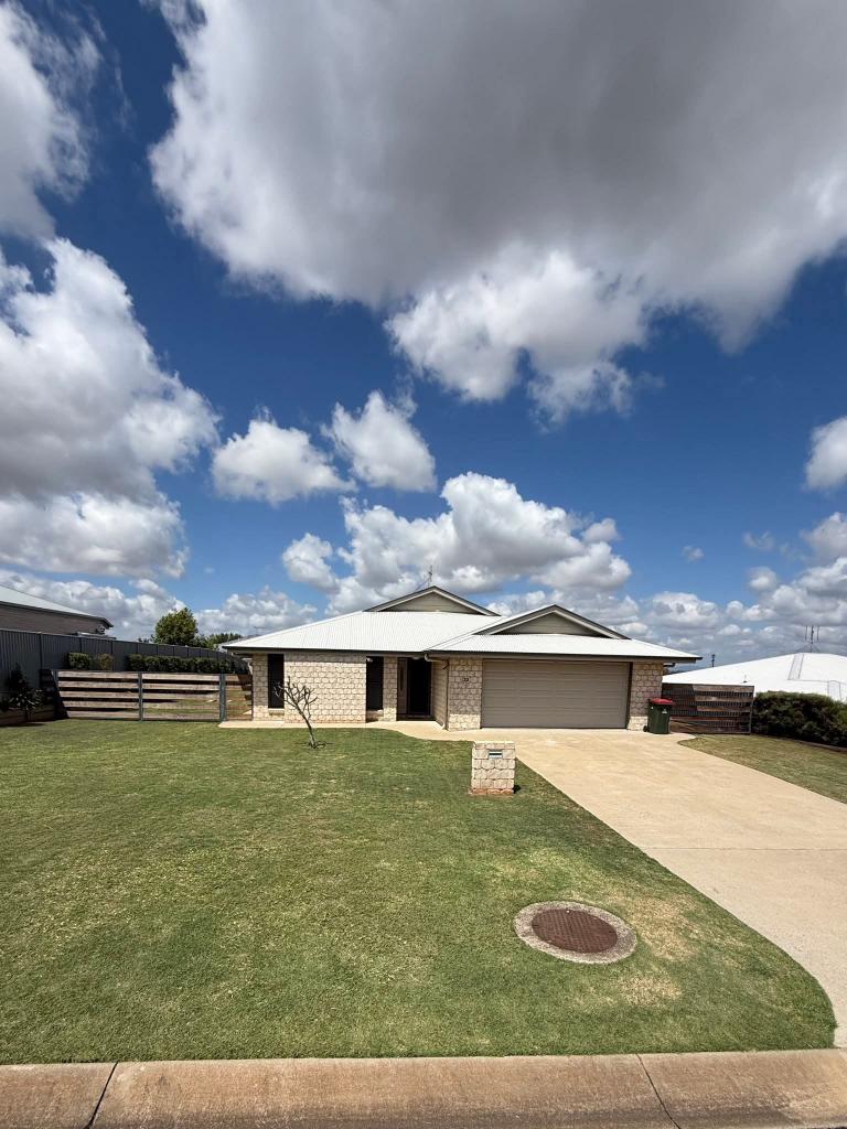 32 Bernard Cres, Kingaroy, QLD 4610