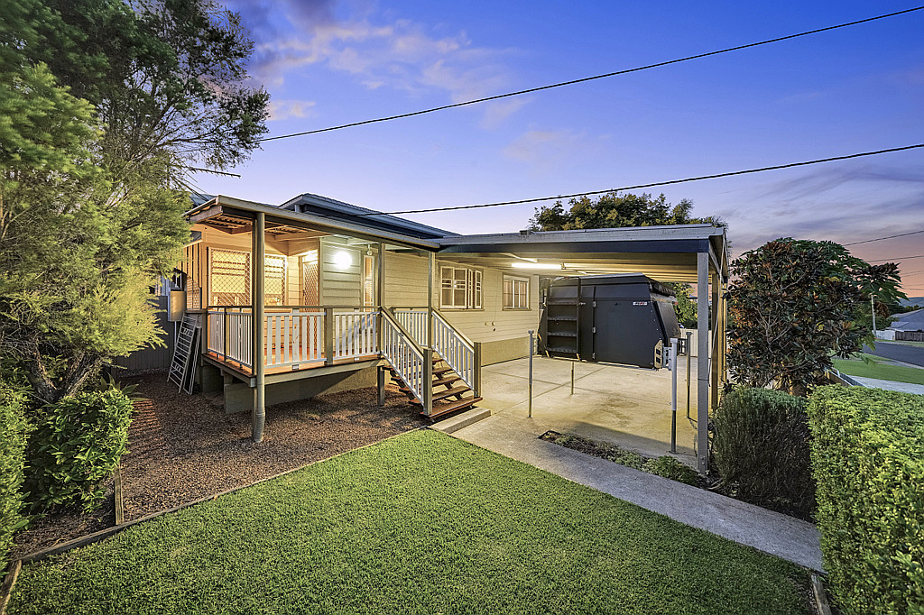 23 Easton St, Silkstone, QLD 4304