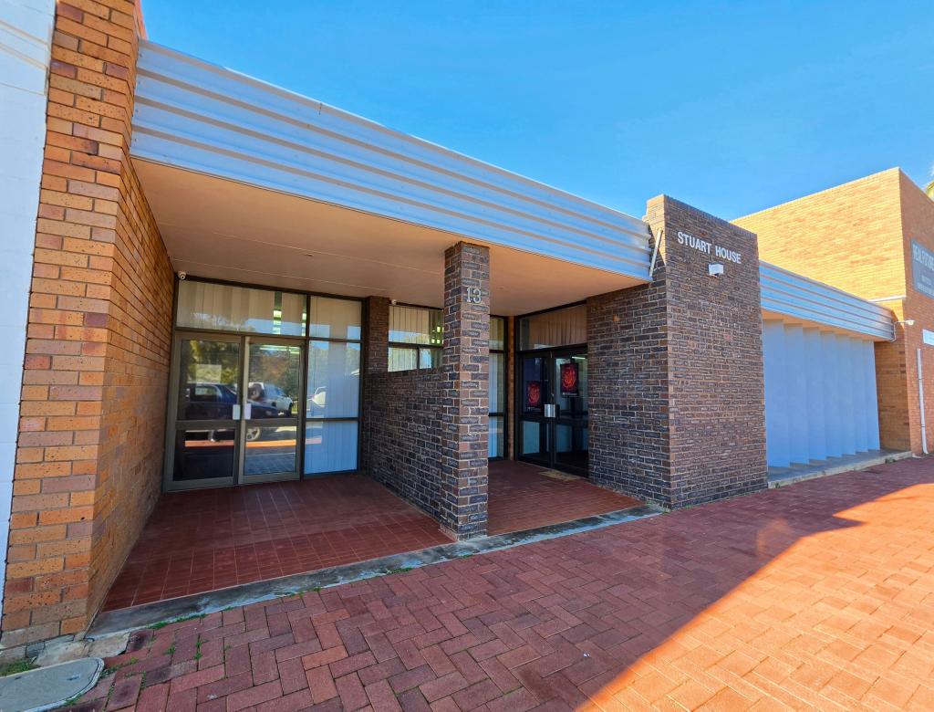 13 Stuart St, Carnarvon, WA 6701