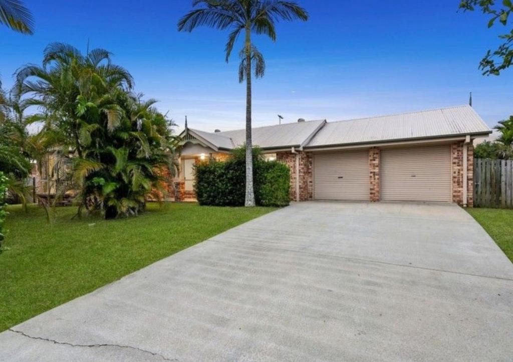 1 Fairview Ct, Upper Caboolture, QLD 4510