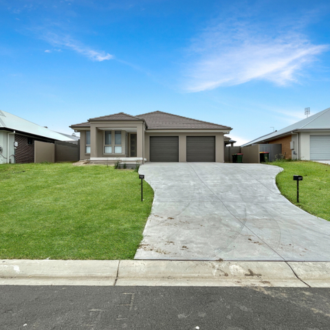 1/14 JEWELL RD, NORTH ROTHBURY, NSW 2335