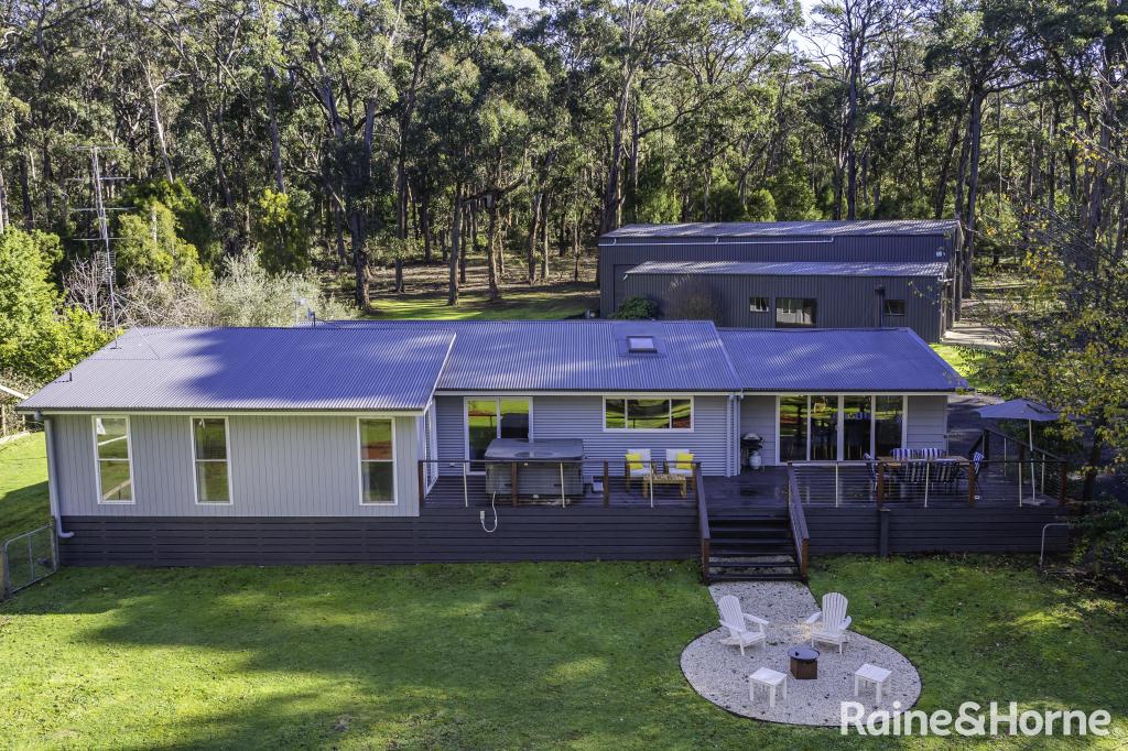 35 Dineen Rd, Bullengarook, VIC 3437