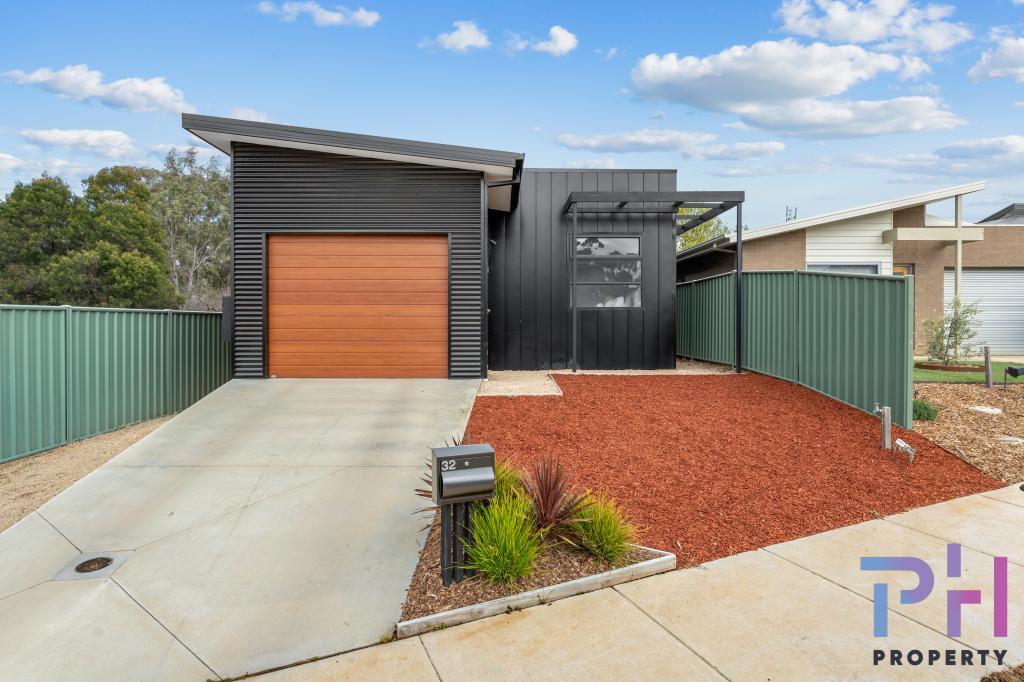 32 Barrell St, California Gully, VIC 3556