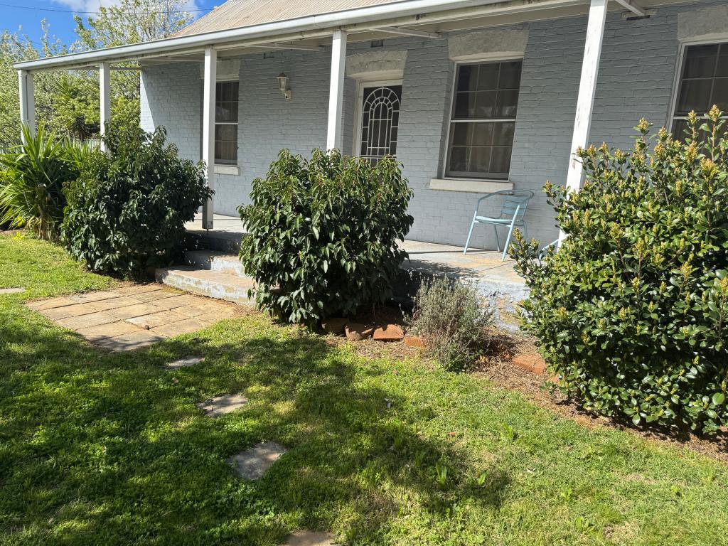 74 Nasmyth St, Young, NSW 2594