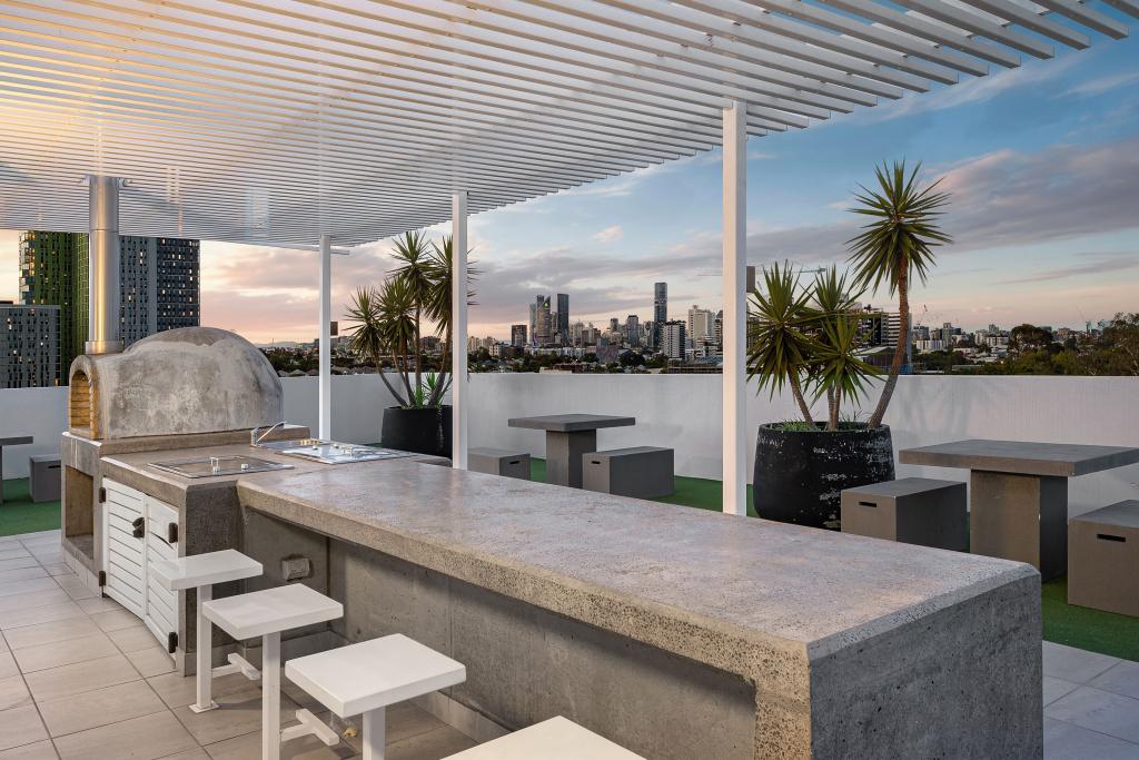 103/283 Logan Rd, Stones Corner, QLD 4120